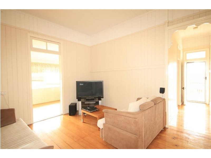 43 Denver Rd, Carseldine QLD 4034