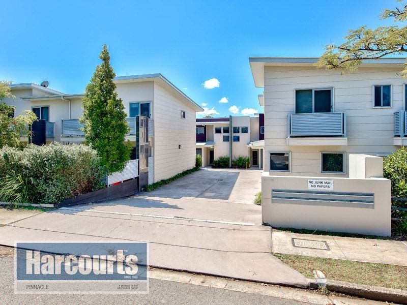 4/15 Binkar Street, Chermside QLD 4032