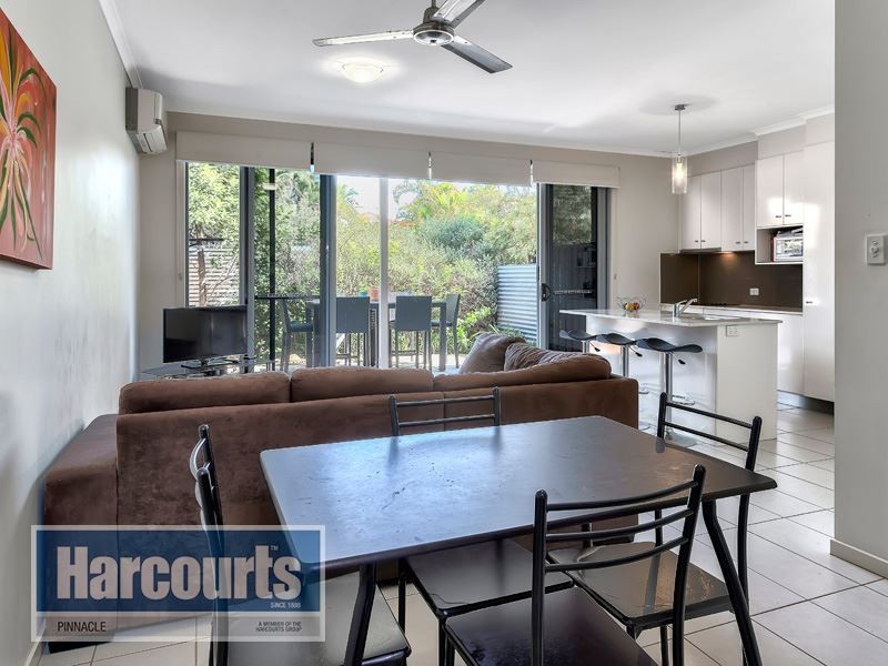 4/15 Binkar Street, Chermside QLD 4032