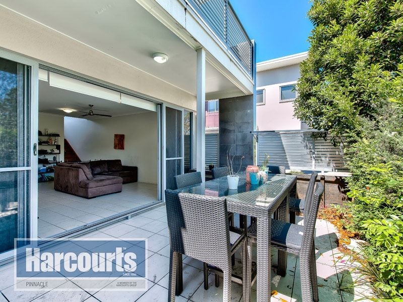 4/15 Binkar Street, Chermside QLD 4032