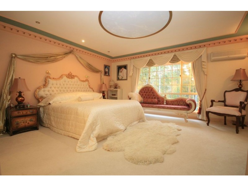 15 Champions Ct, Albany Creek QLD 4035