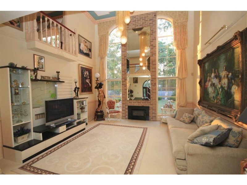 15 Champions Ct, Albany Creek QLD 4035