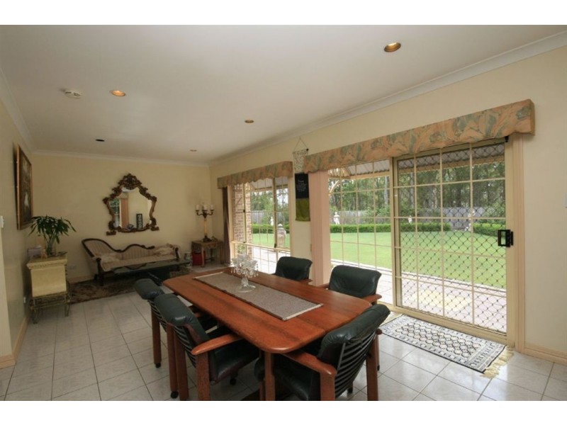 15 Champions Ct, Albany Creek QLD 4035