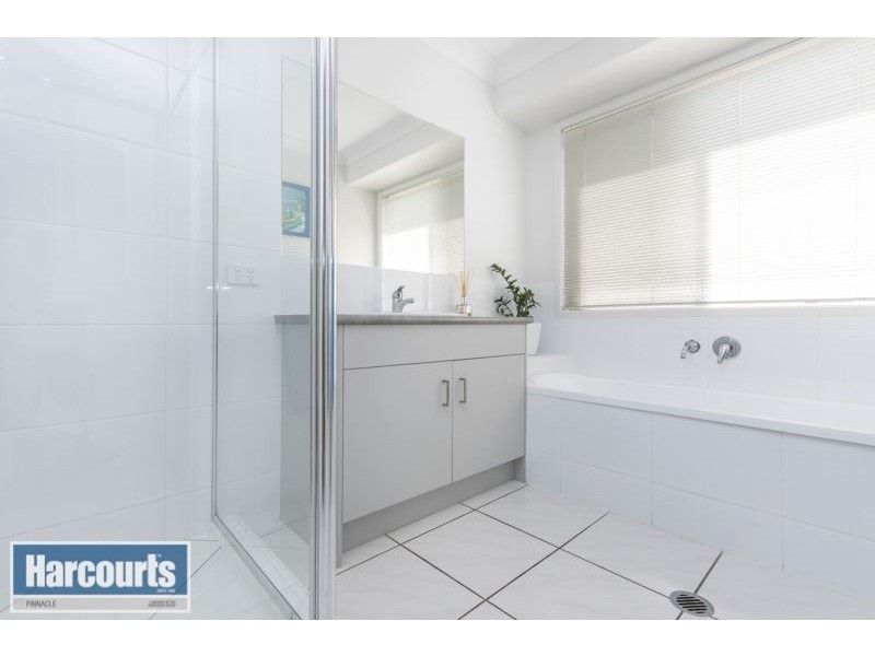 2a Melia Ct, Eatons Hill QLD 4037