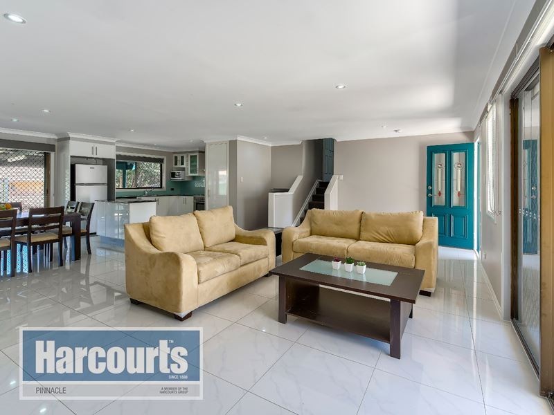 4 Alton Court, Albany Creek QLD 4035