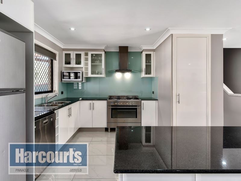 4 Alton Court, Albany Creek QLD 4035