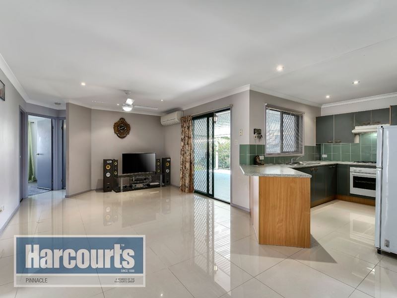 4 Deakin Close, Fitzgibbon QLD 4018