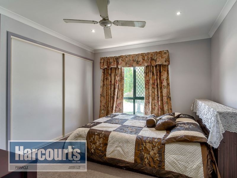 4 Deakin Close, Fitzgibbon QLD 4018