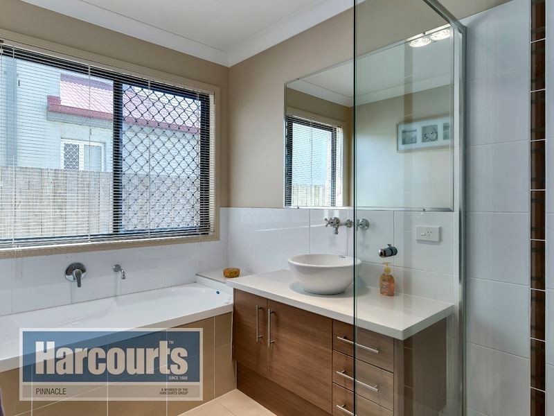 67 Caribou Crescent, Fitzgibbon QLD 4018