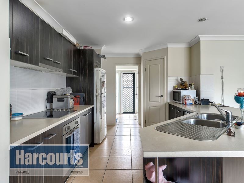 10 Eeles Drive, Morayfield QLD 4506