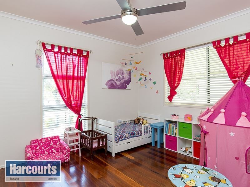 18 Illoura Street, Petrie QLD 4502