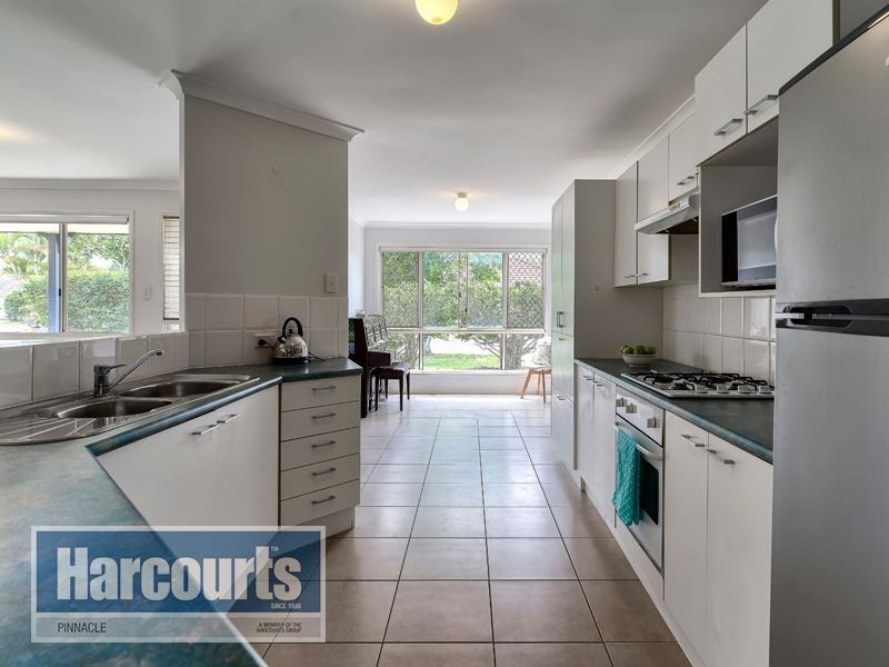 127 Cambridge Crescent, Fitzgibbon QLD 4018