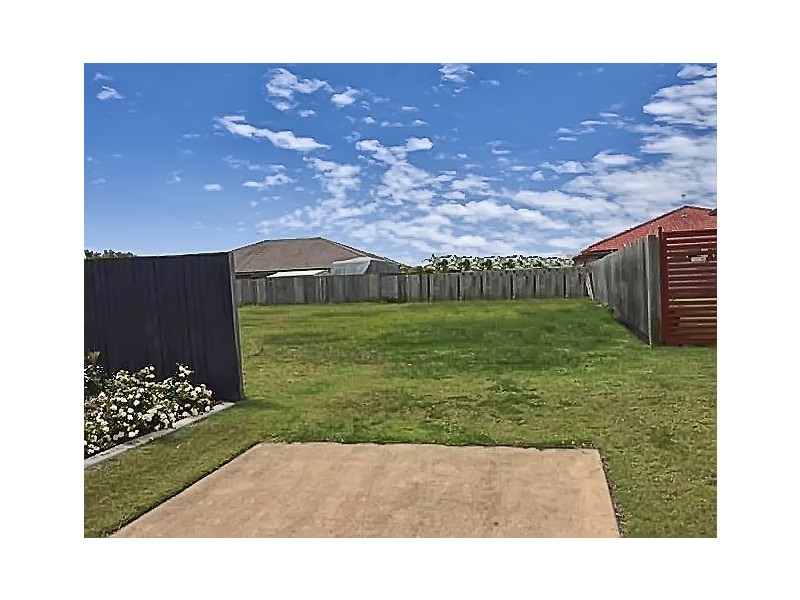 11 Dewdrop Place, Ningi QLD 4511