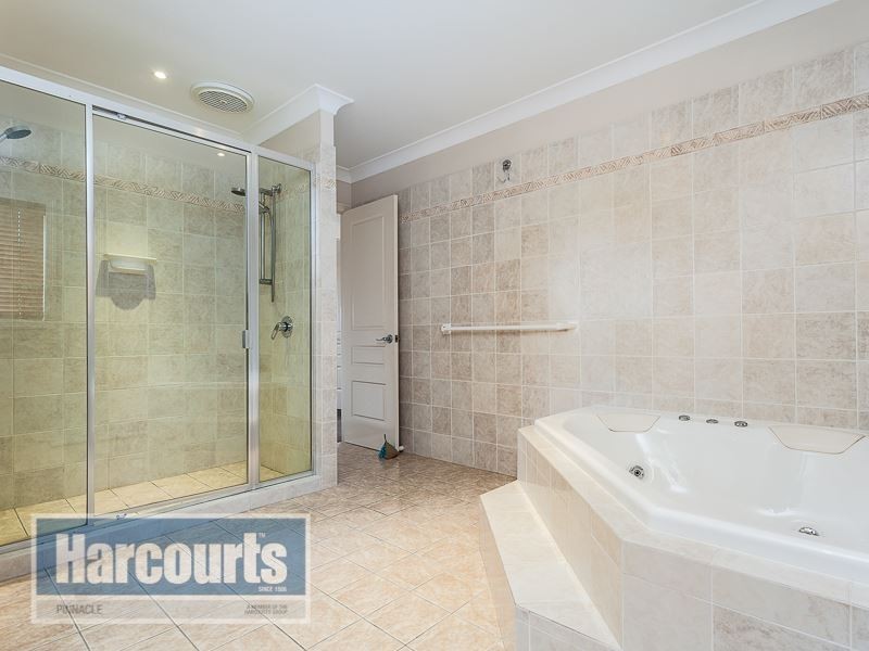 11 Harrison Court, Chermside West QLD 4032