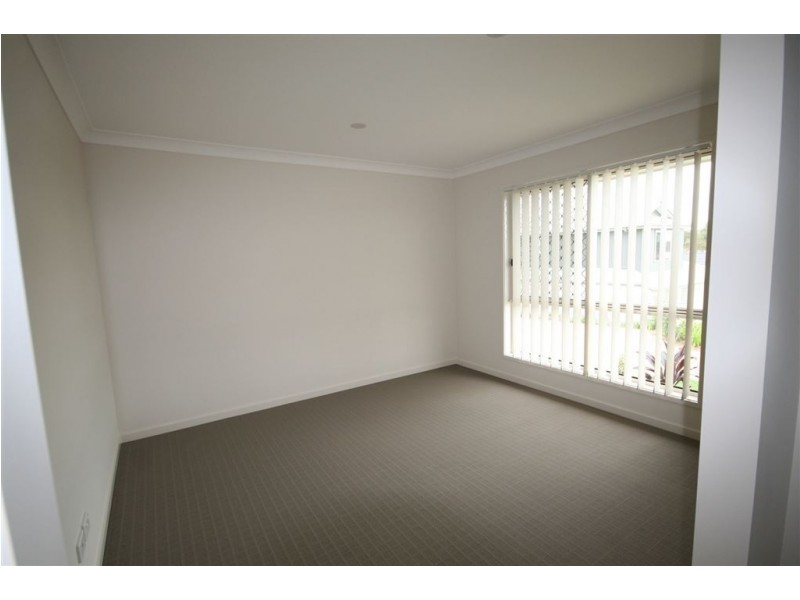 16 Capuchin Close, Dakabin QLD 4503