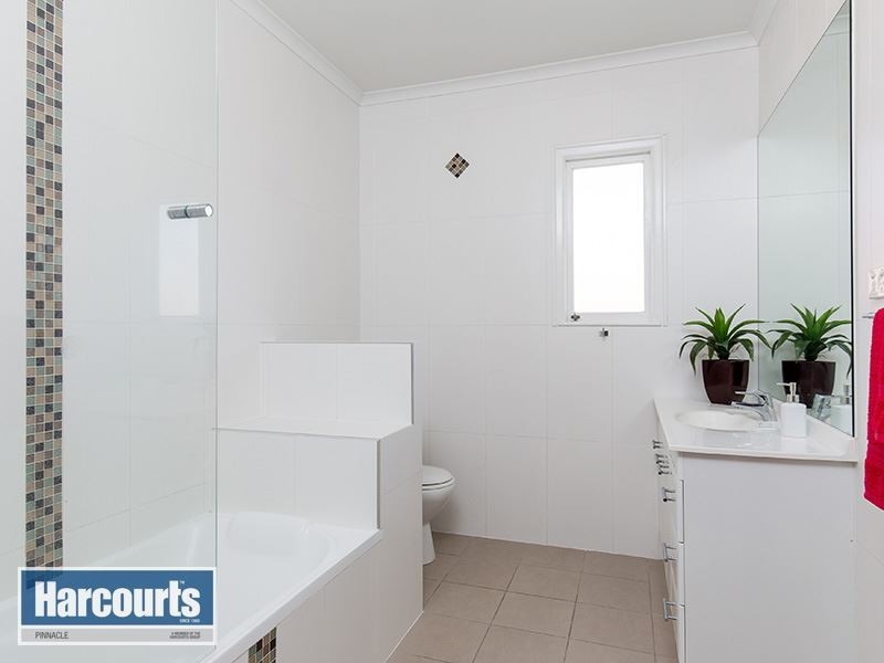 32 Basnett Street, Chermside West QLD 4032