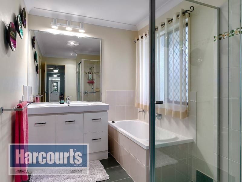 27 Canopus St, Bridgeman Downs QLD 4035