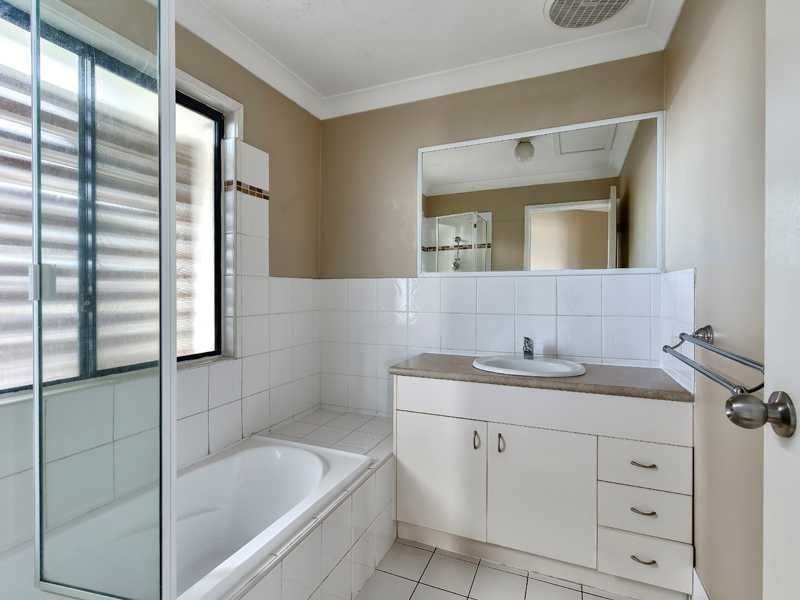 2/4 Bassano Street, Geebung QLD 4034