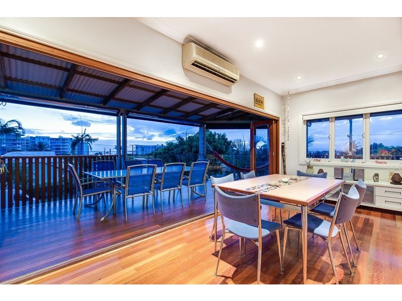 8 Alfred Street, Woody Point QLD 4019