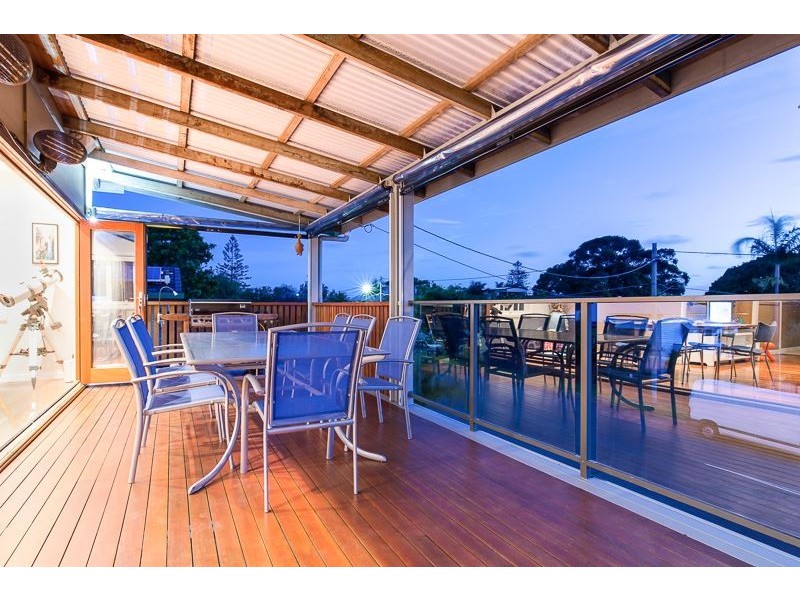 8 Alfred Street, Woody Point QLD 4019