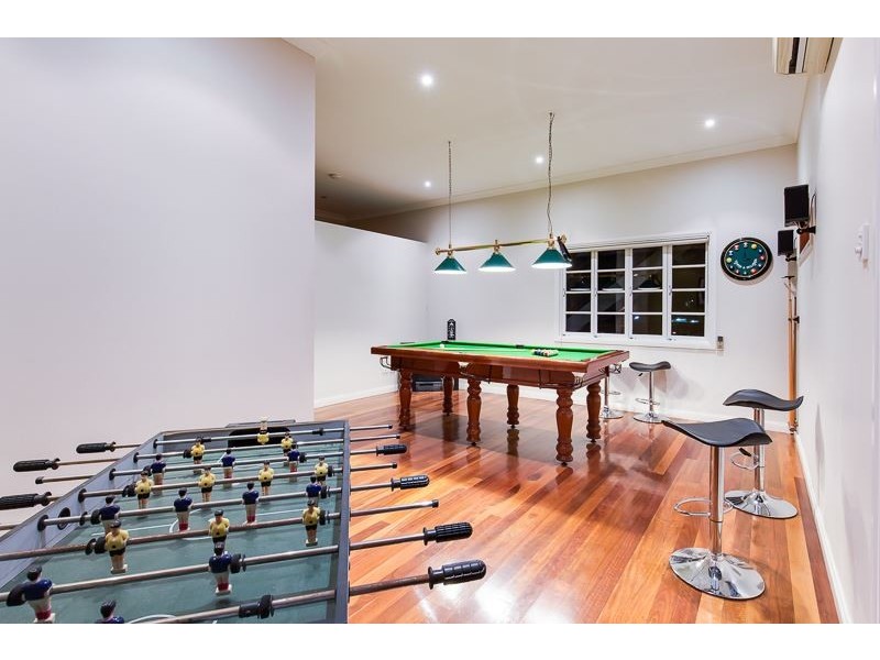 8 Alfred Street, Woody Point QLD 4019