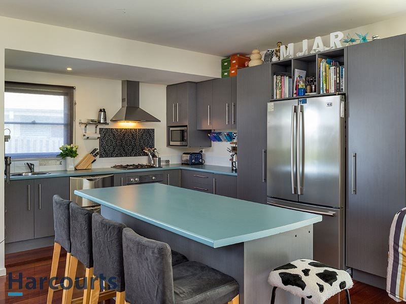 18 Brolga Ave, Kallangur QLD 4503