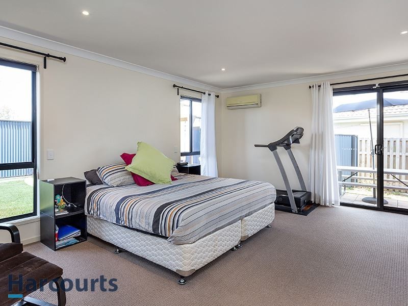 18 Brolga Ave, Kallangur QLD 4503