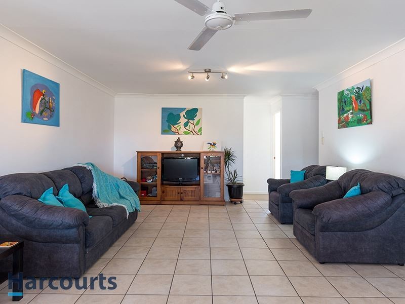21 Hayward Ave, Cashmere QLD 4500