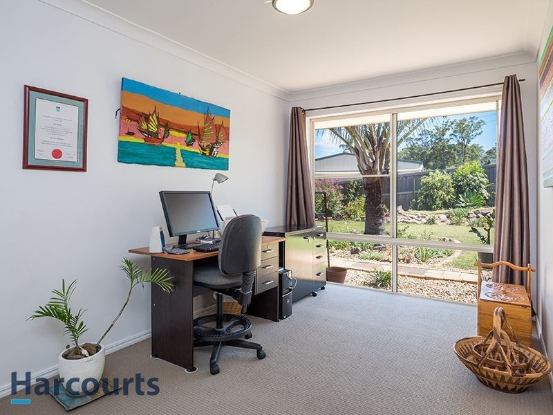 21 Hayward Ave, Cashmere QLD 4500