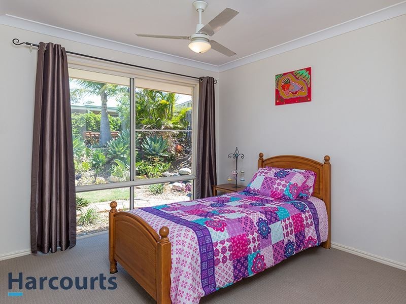 21 Hayward Ave, Cashmere QLD 4500
