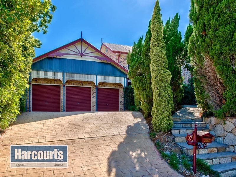 37 Saturn Cr, Bridgeman Downs QLD 4035