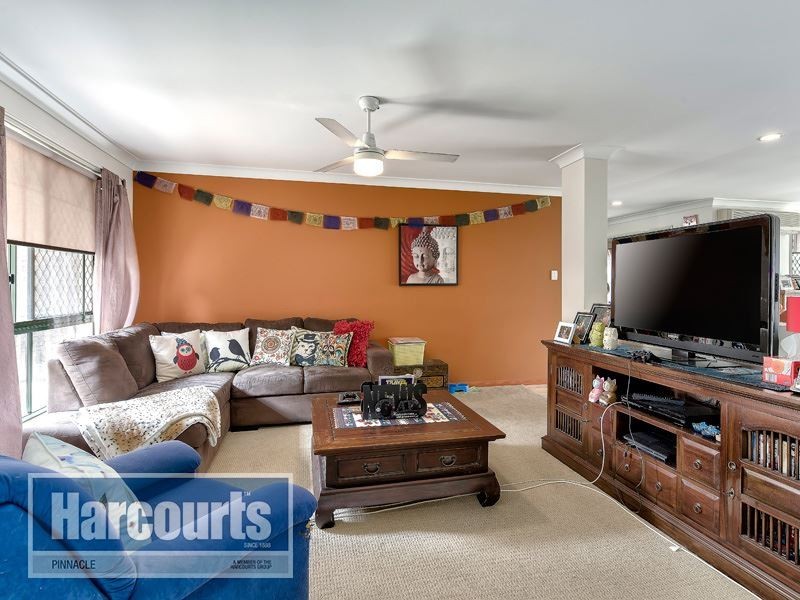 3 Macadam Court, Kallangur QLD 4503