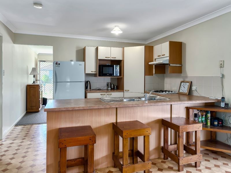129 Cambridge Cres, Fitzgibbon QLD 4018