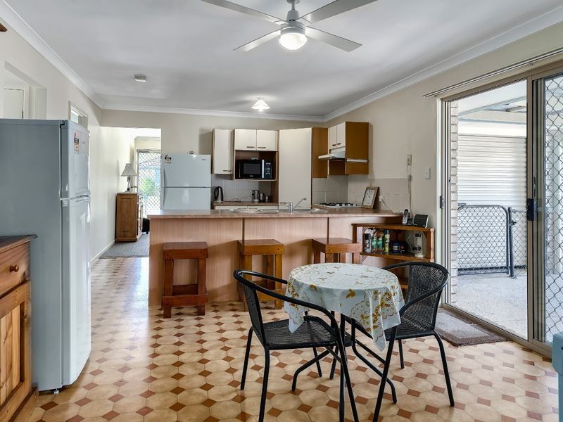 129 Cambridge Cres, Fitzgibbon QLD 4018