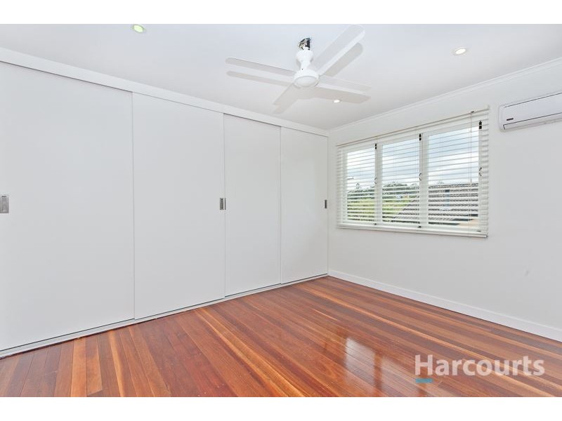 9 Sedgemoor Street, Stafford Heights QLD 4053