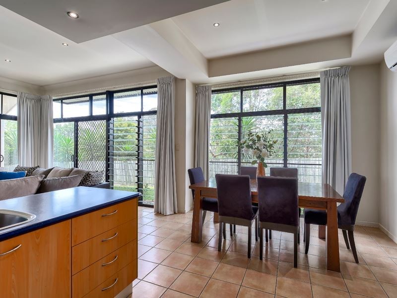 27 Matthau Place, Mcdowall QLD 4053