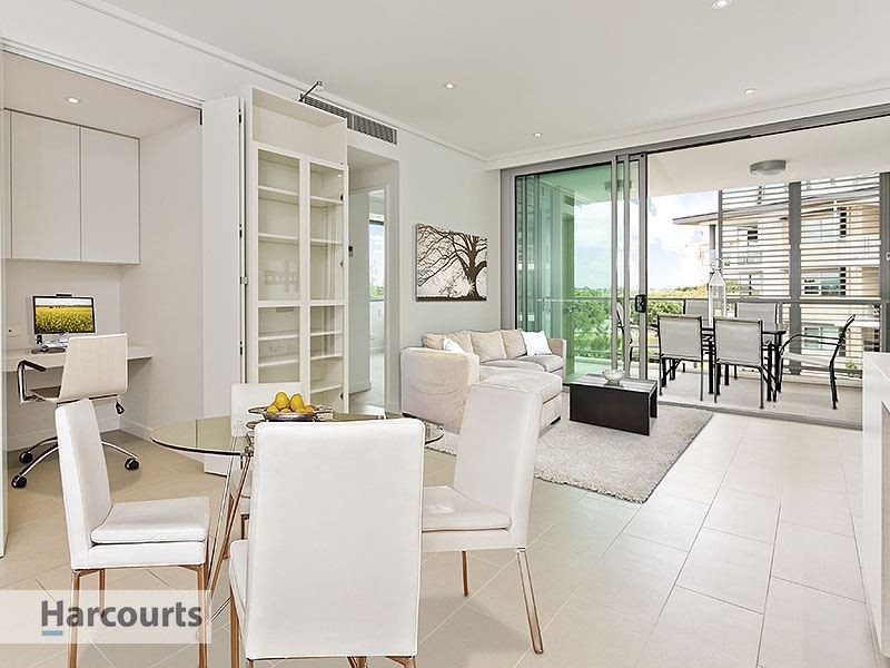 1408/118 Parkside Circuit, Hamilton QLD 4007