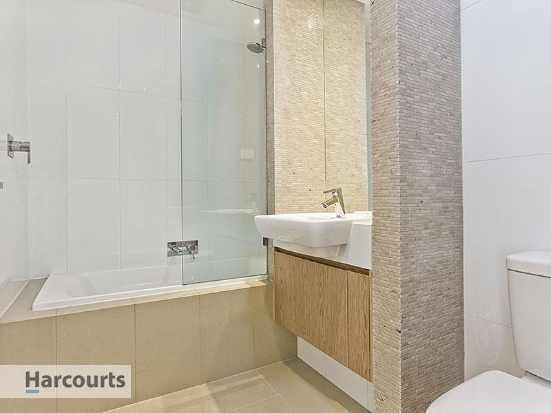 1408/118 Parkside Circuit, Hamilton QLD 4007