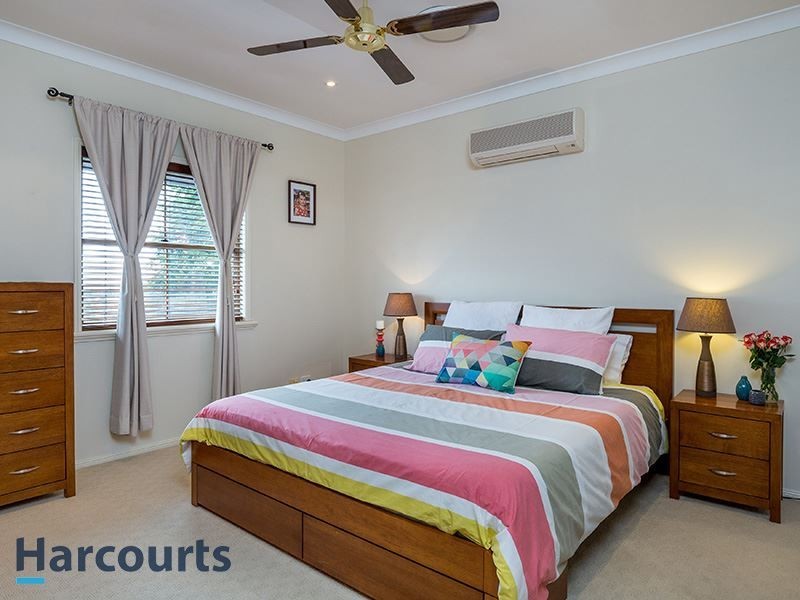 12 Tiffany Court, Eatons Hill QLD 4037