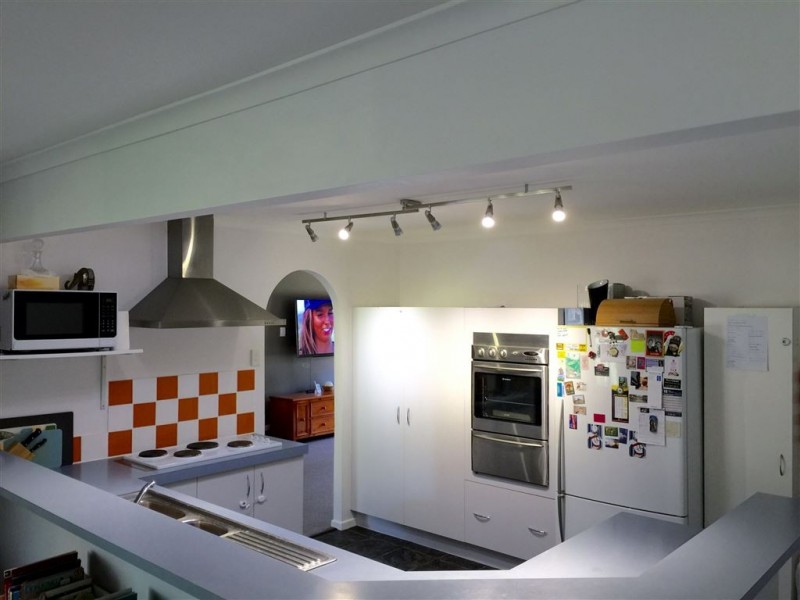 6 Leonarda Drive, Arana Hills QLD 4054