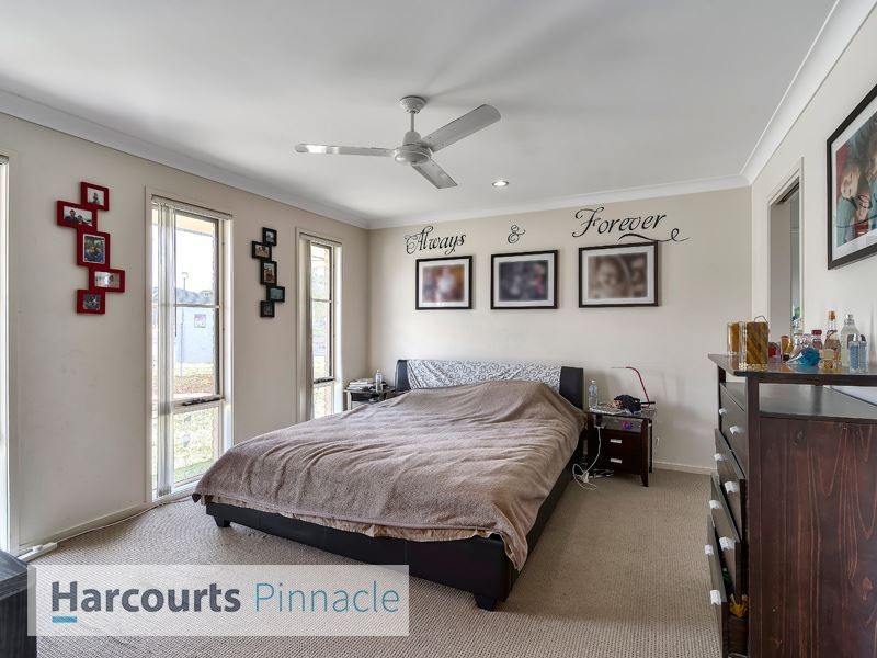 1 Redcedar Place, Morayfield QLD 4506