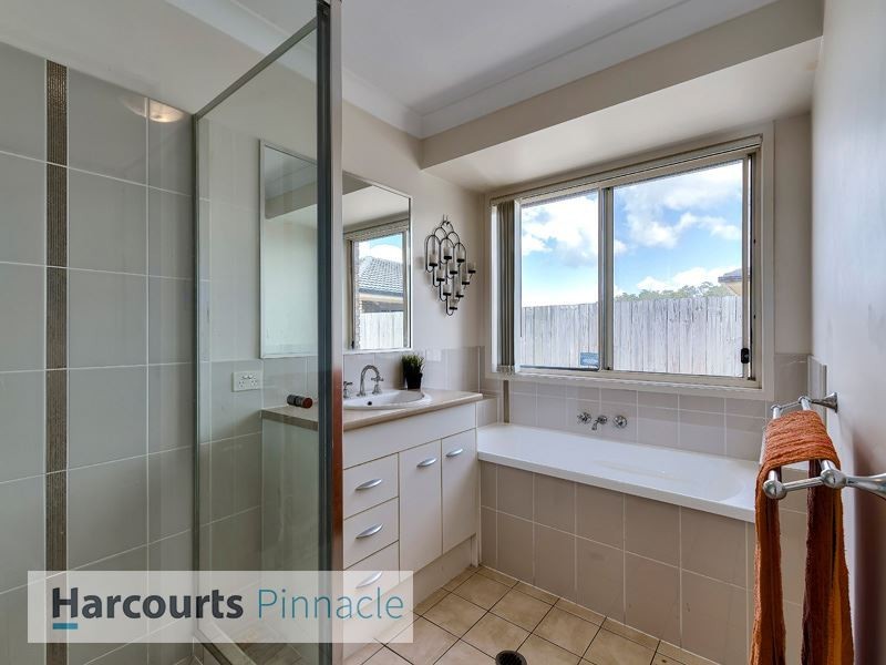 1 Redcedar Place, Morayfield QLD 4506