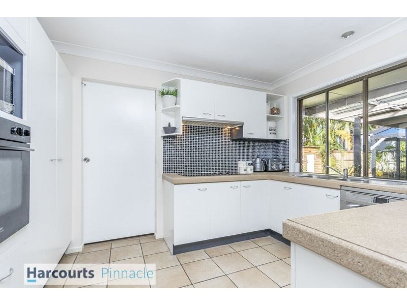 28 Vaucluse Cres, Petrie QLD 4502