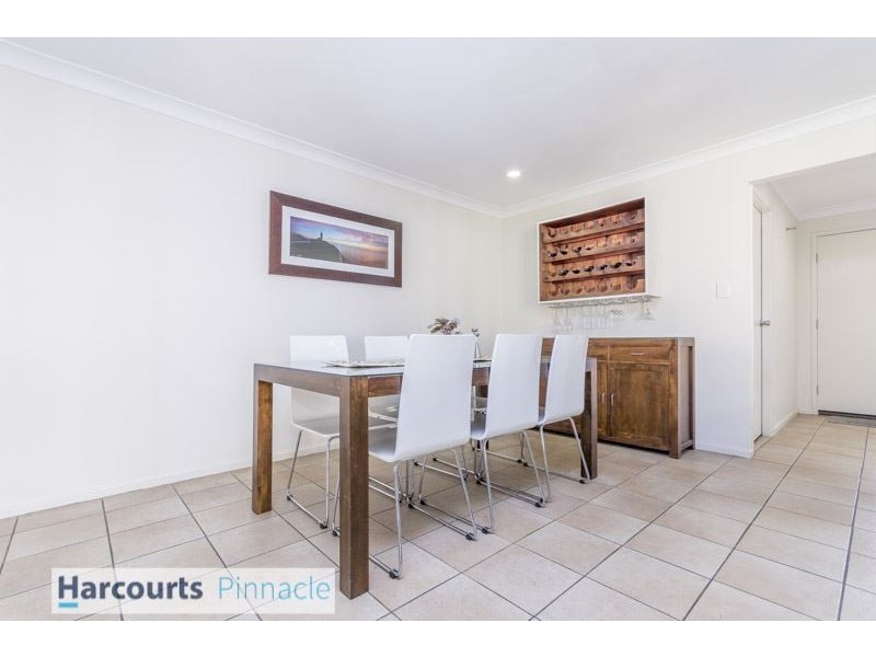 28 Vaucluse Cres, Petrie QLD 4502