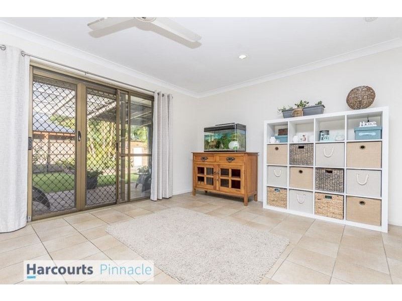 28 Vaucluse Cres, Petrie QLD 4502