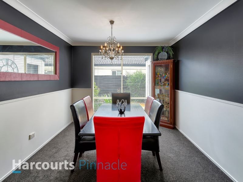 198 Saturn Cr, Bridgeman Downs QLD 4035