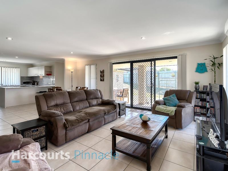 9 Bangalow Street, Morayfield QLD 4506