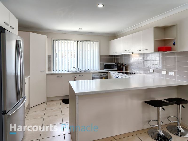 9 Bangalow Street, Morayfield QLD 4506