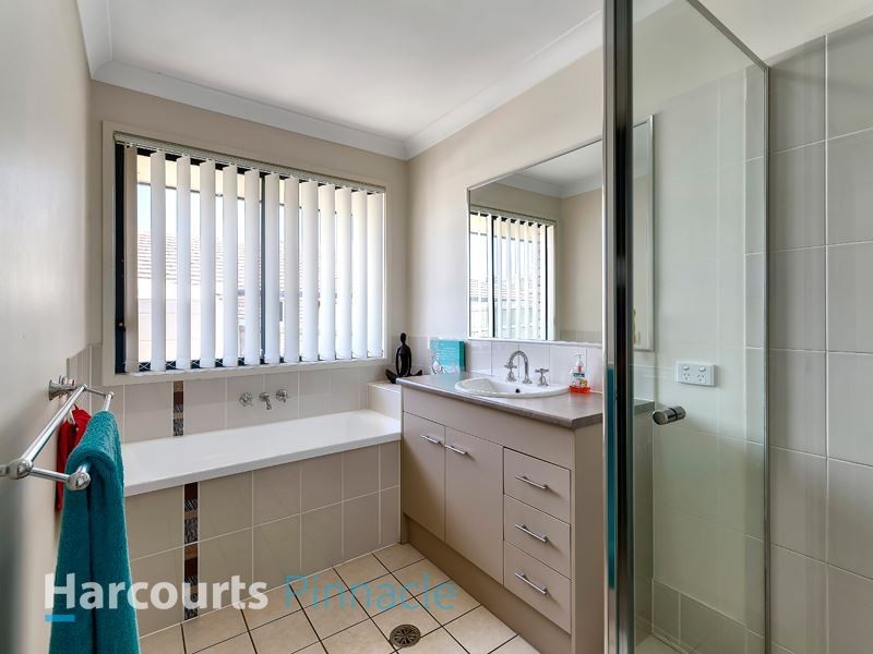 9 Bangalow Street, Morayfield QLD 4506
