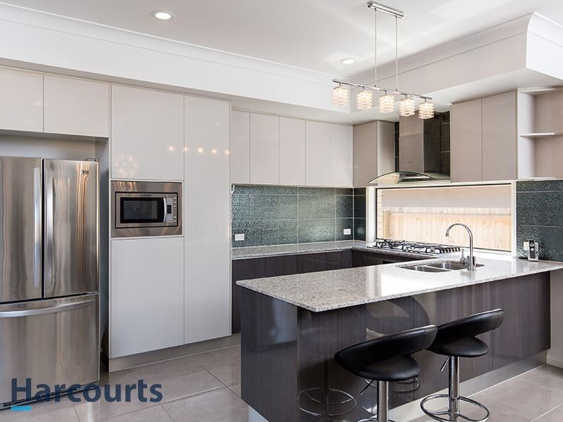 27 Fleet Circuit, Bray Park QLD 4500